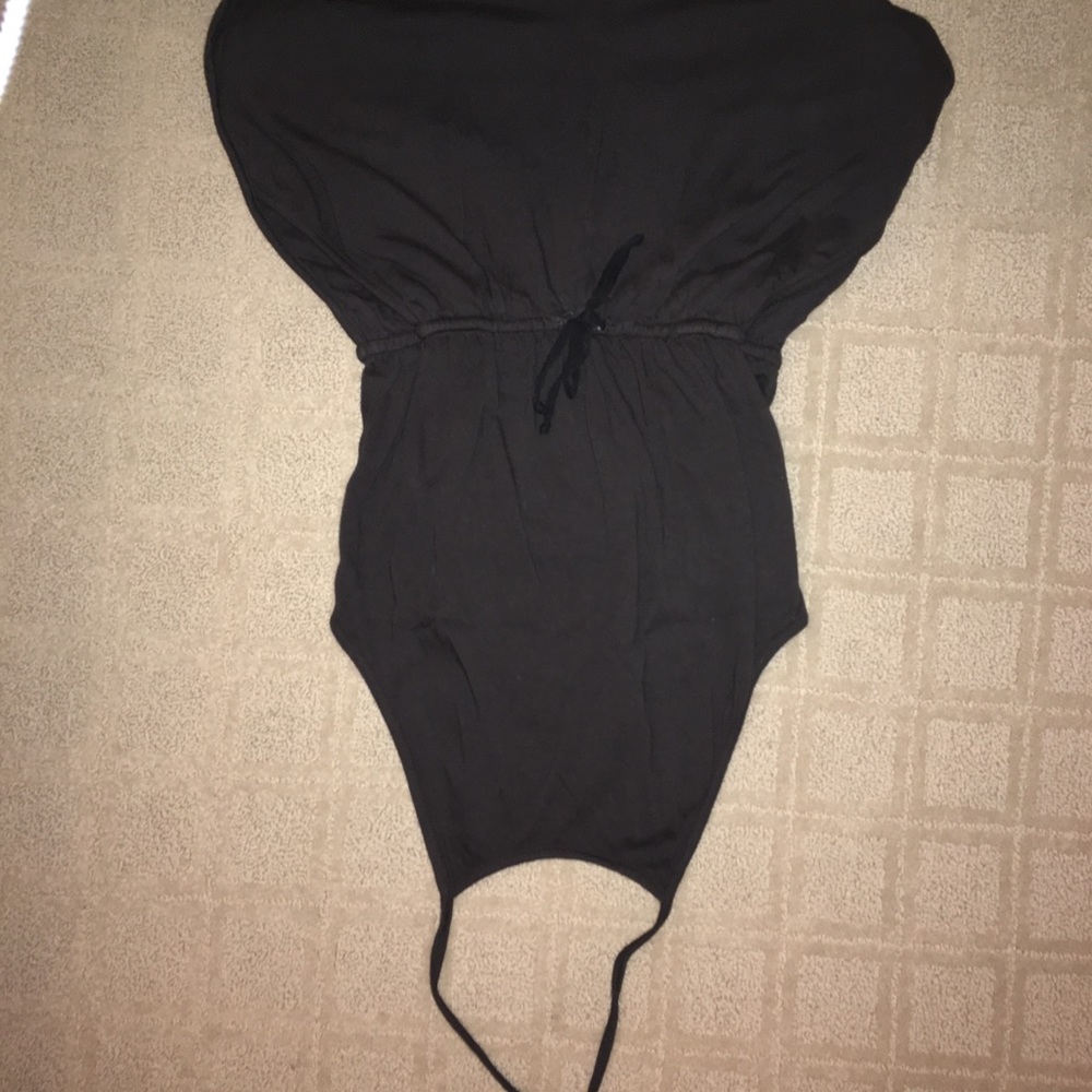 Halter romper - Picture 3 of 6